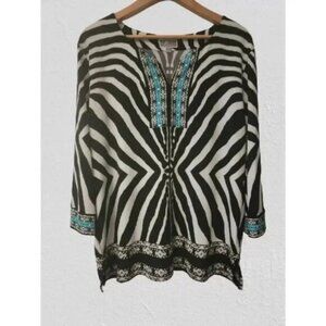 Women's Petite Zebra Embellished 3/4 Sleeve Split Neck Polyester Tunic Top PXL